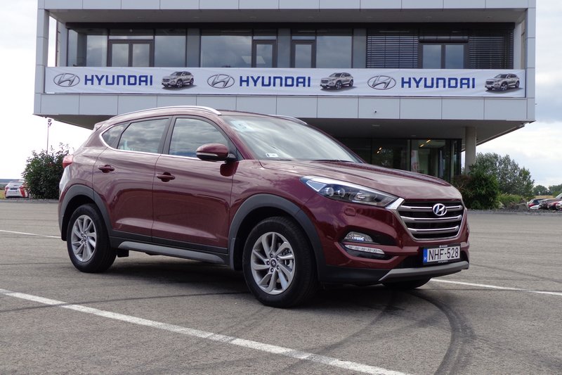 Határozott kiállással hódít az új Tucson