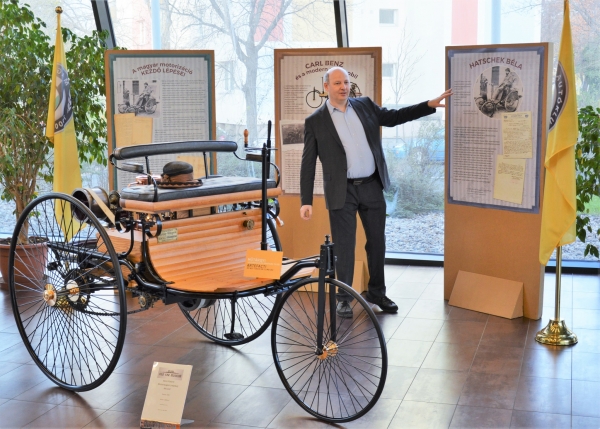 A kiállítás megnyitója