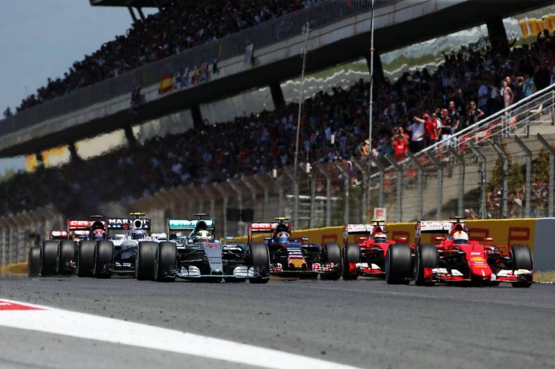 A 2015-ös Spanyol Nagydíj rajtja (Fotó: Charniaux / XPB Images)