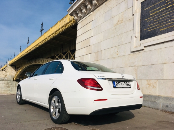 Mercedes Benz E200 4matic Teszt Merci Skoda Arban Autoszektor